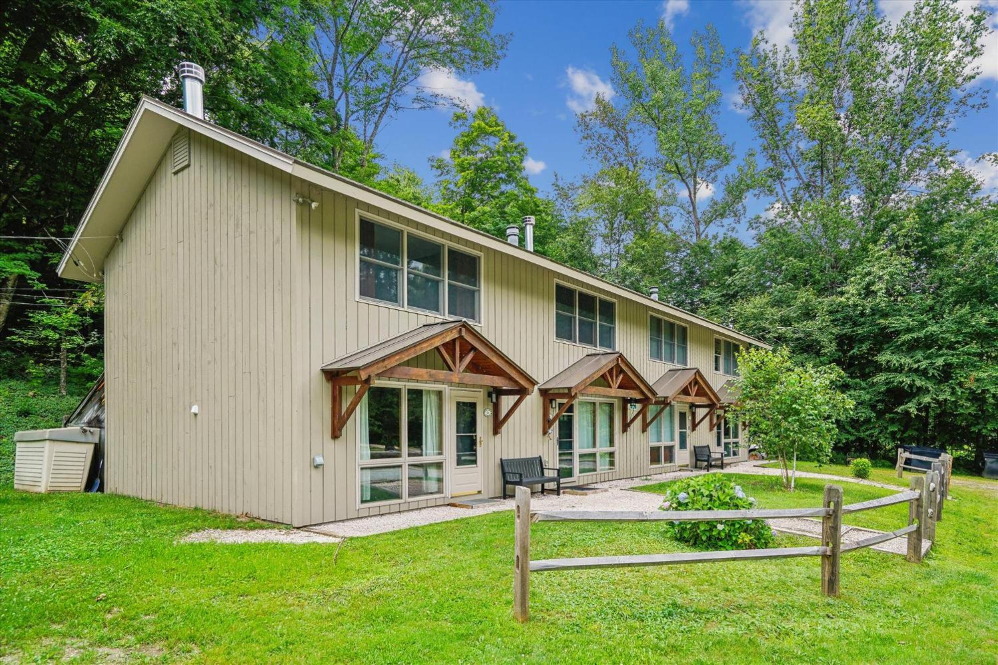 Quaint Condo 5 Minutes To The Ski Slopes Valley Park D1 Killington Exterior photo